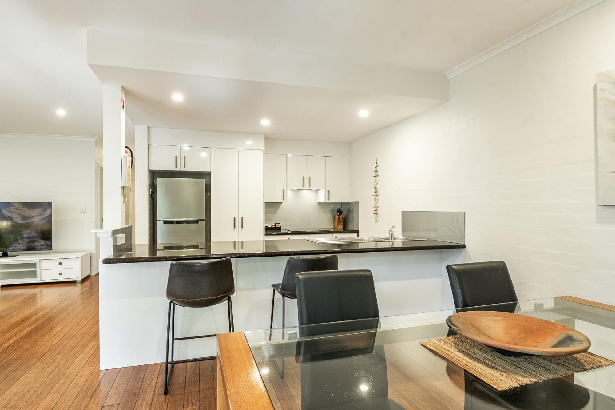 ביירון ביי Mariner Bay Apartments מראה חיצוני תמונה
